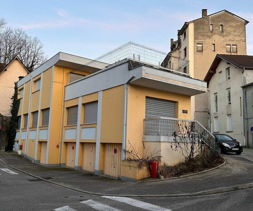 Appartement T4 avec local commercial de 274 M² à Le Pont De Beauvoisin