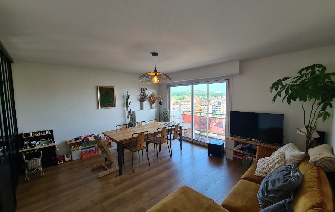 Bel appartement T4 – à louer – ANNECY
