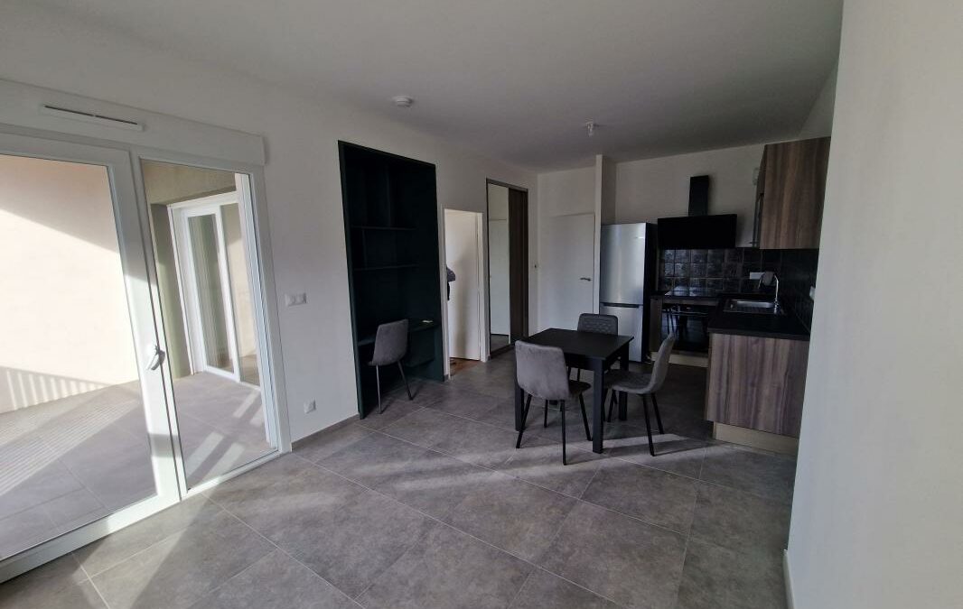 Bel appartement T2 meublé avec balcon et garage