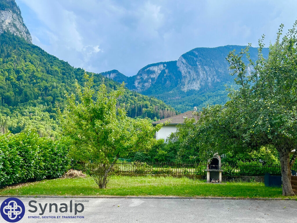 Scionzier – T4 Duplex 88m2 – garage – parking – cave – jardin