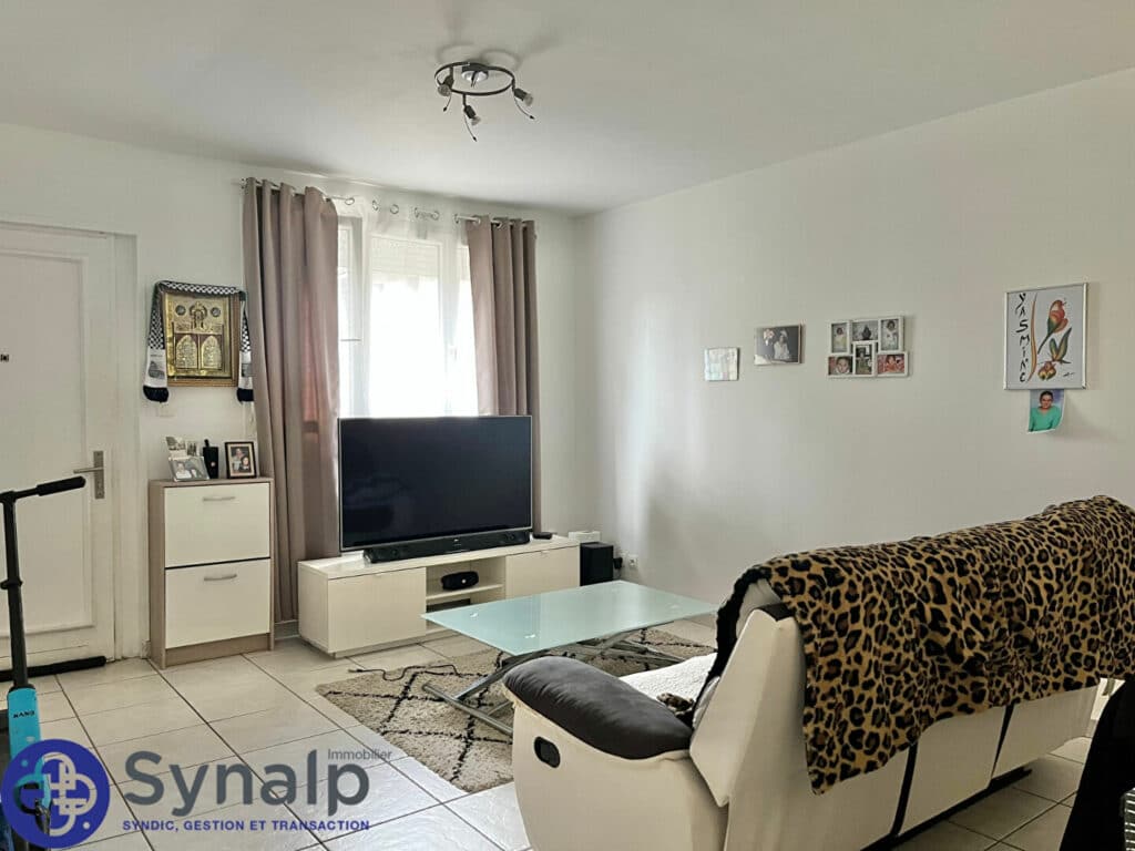 SCIONZIER – T2 de56.7 m2 en RDJ – 2parking – 1cave – Jardin privé