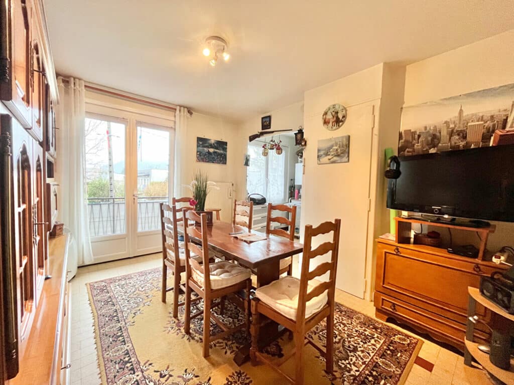 Appartement Scionzier 3 pièce(s) 56 m2