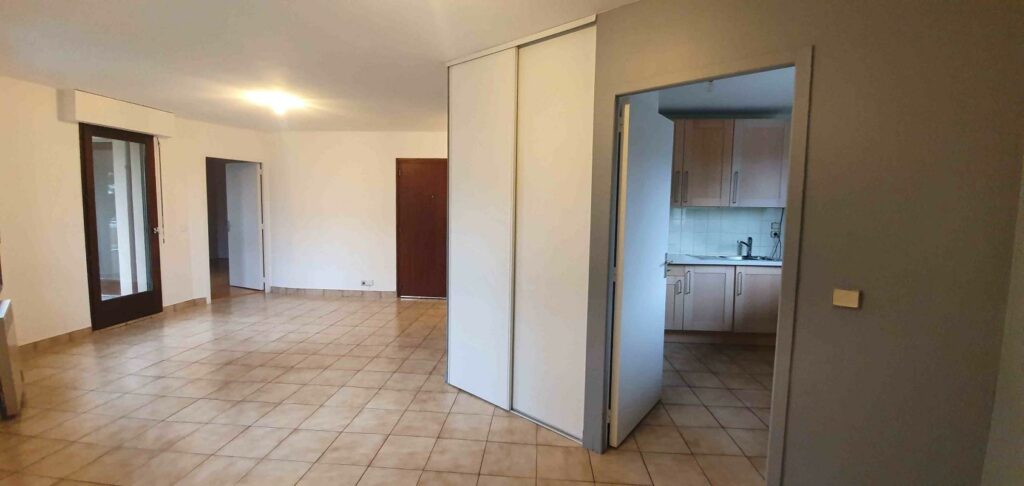 LOCATION APPARTEMENT ANNECY T2 avec cave