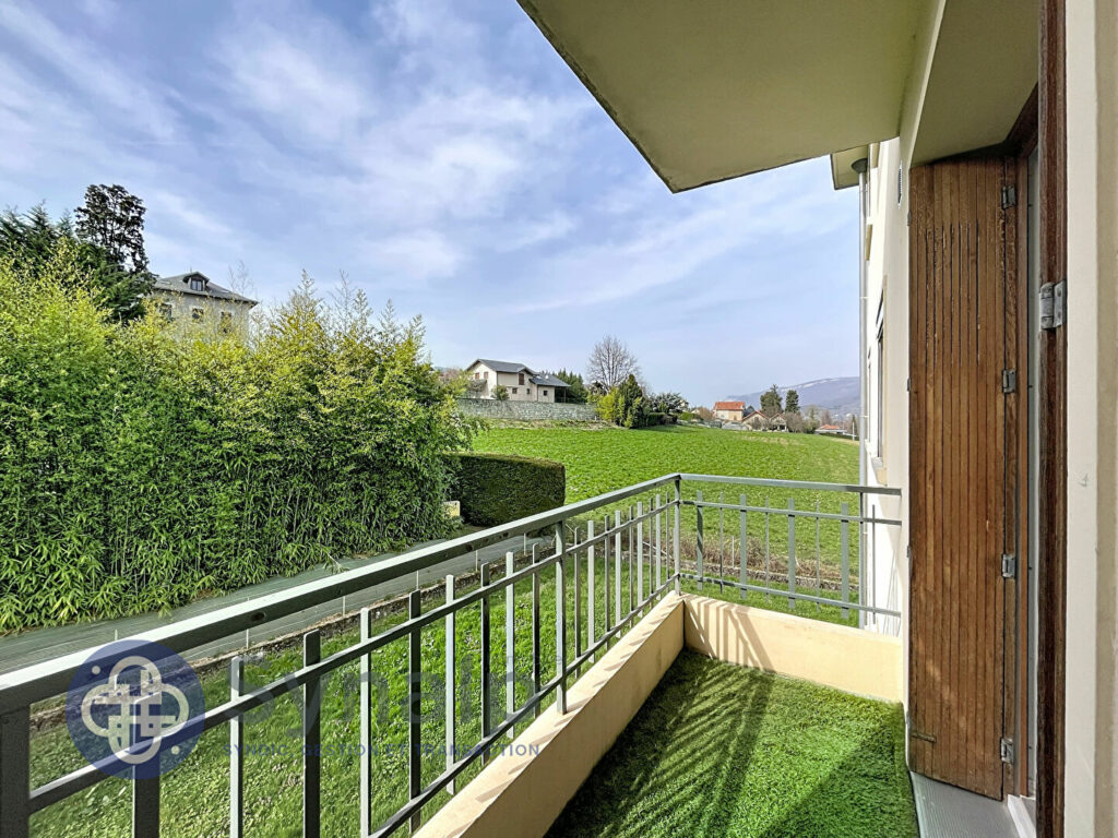 Appartement T4 de 71.3 m² à Tresserve