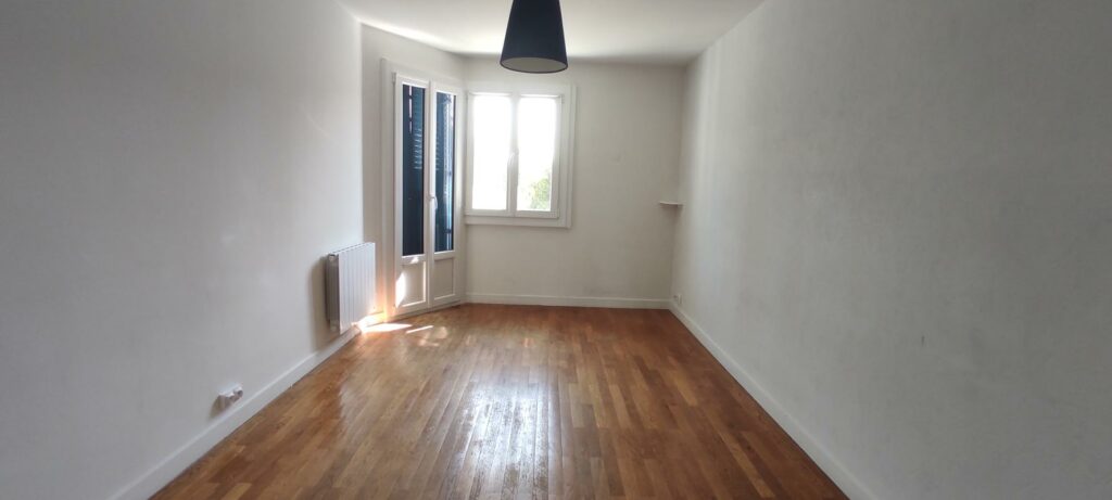 T3 ANNECY AVEC BALCON,  CAVE et GARAGE