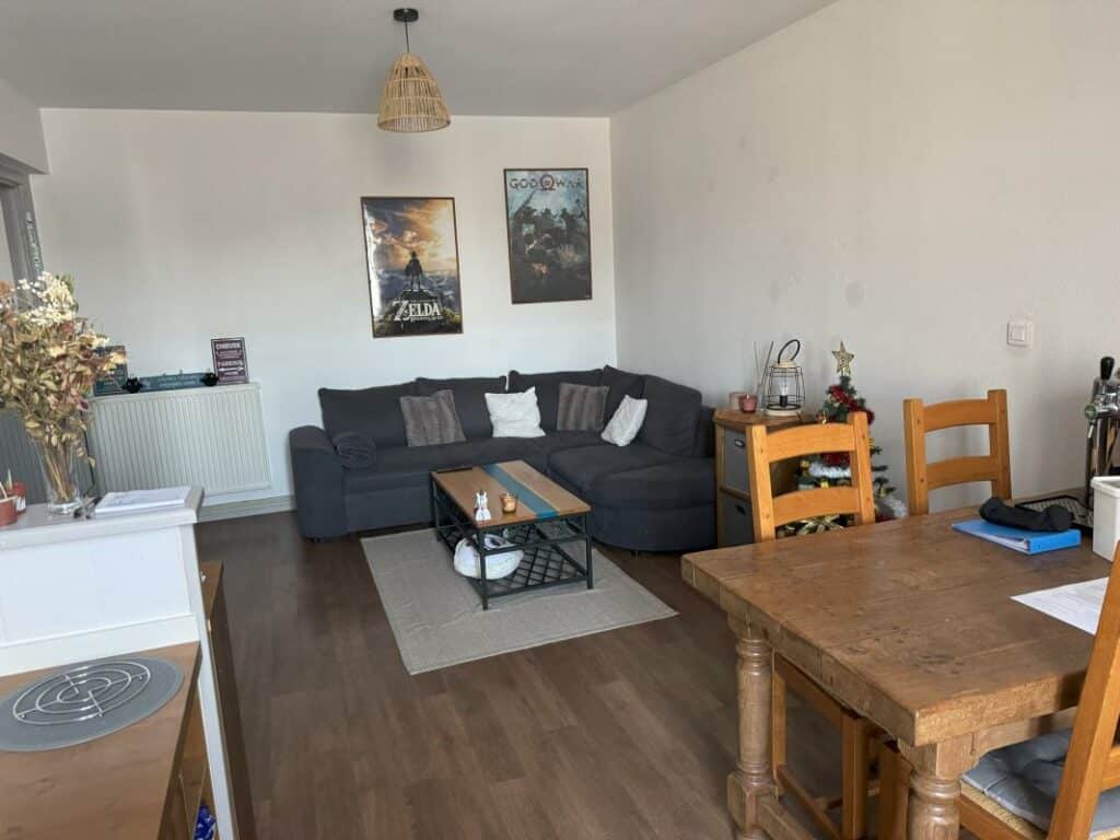 APPARTEMENT T3 – A LOUER – LES ECHELLES