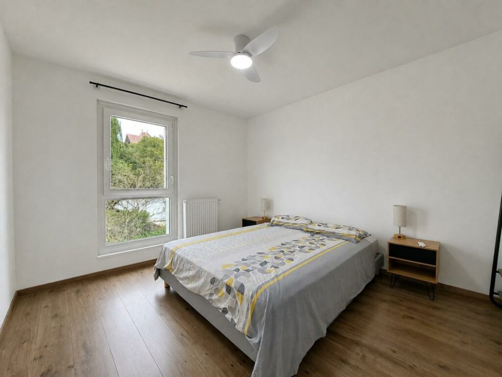 Appartement T3 meublé avec un garage double et une cave