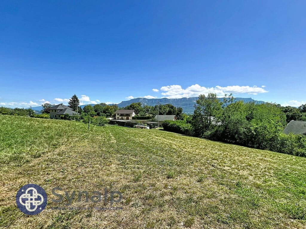 Terrain à bâtir de 1011 m² à Bourdeau