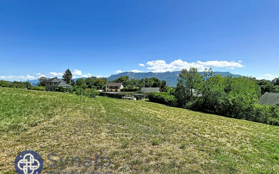 Terrain à bâtir de 1011 m² à Bourdeau