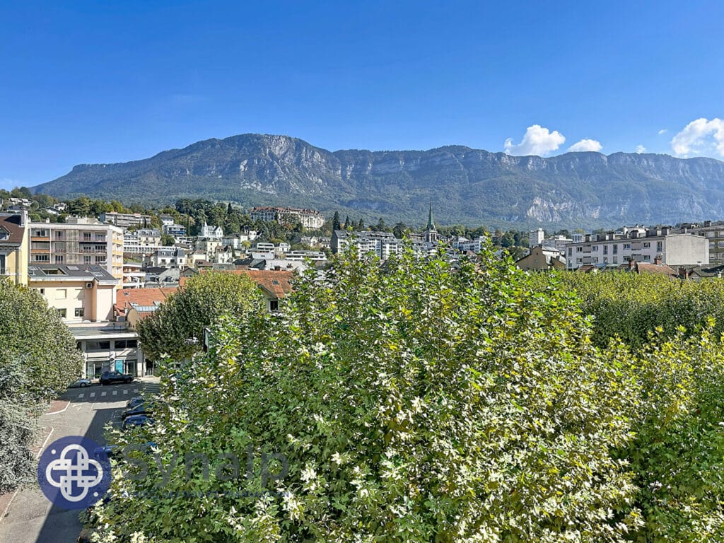 Appartement T5  de 113m² au sol à Aix Les Bains.