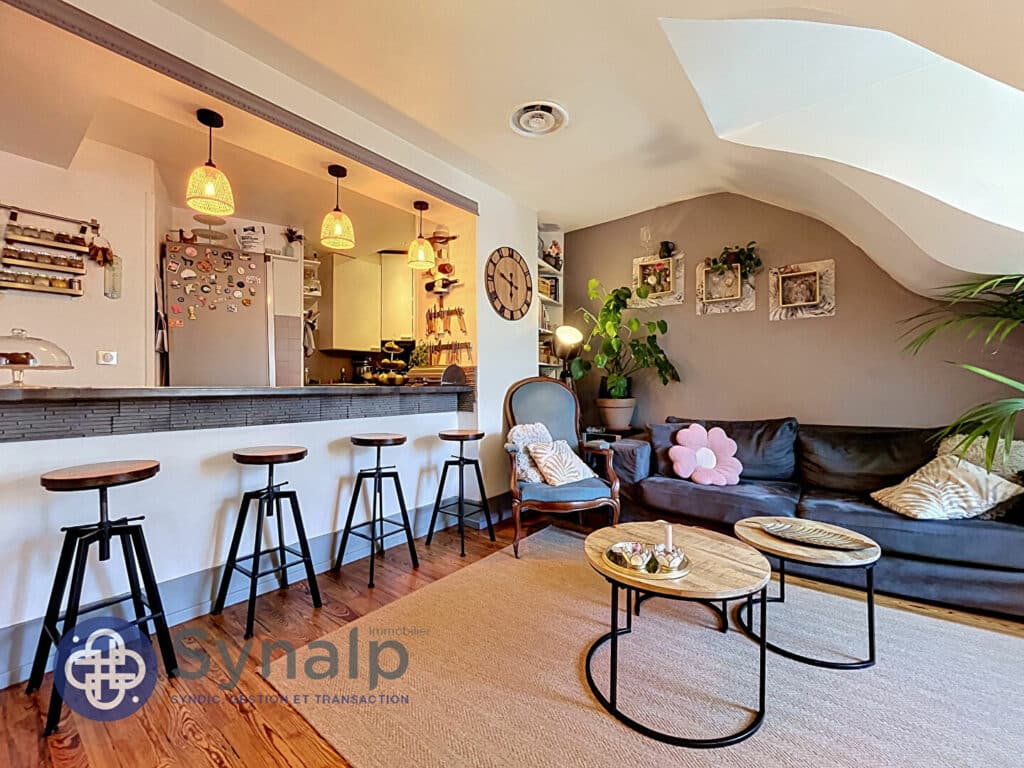 Appartement T5  de 113m² au sol à Aix Les Bains.