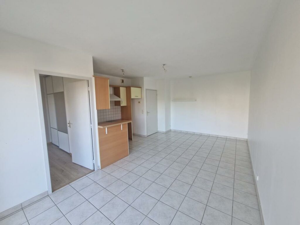 Appartement T2 avec balcon et place de parking